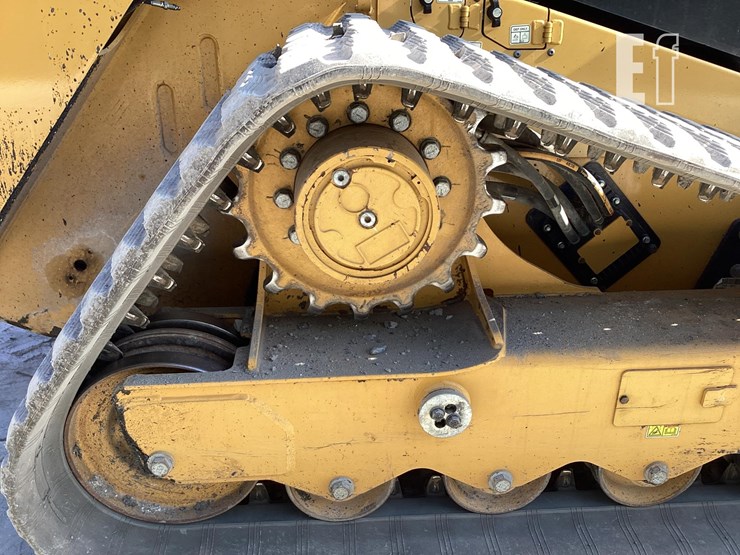 2021-caterpillar-299d3-image-11
