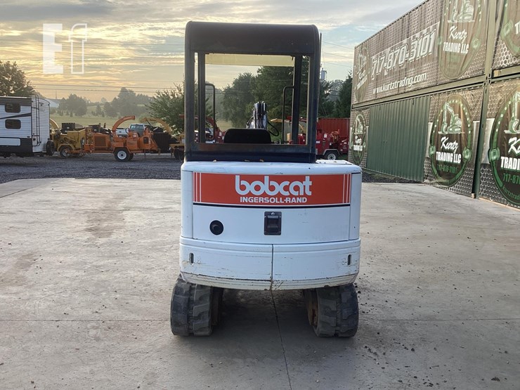 2000-bobcat-325-image-3