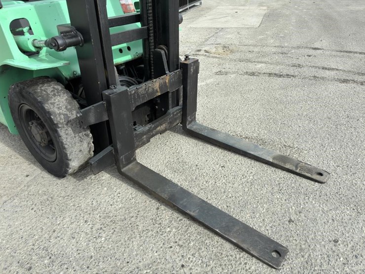 mitsubishi-fg23-forklift-image-6