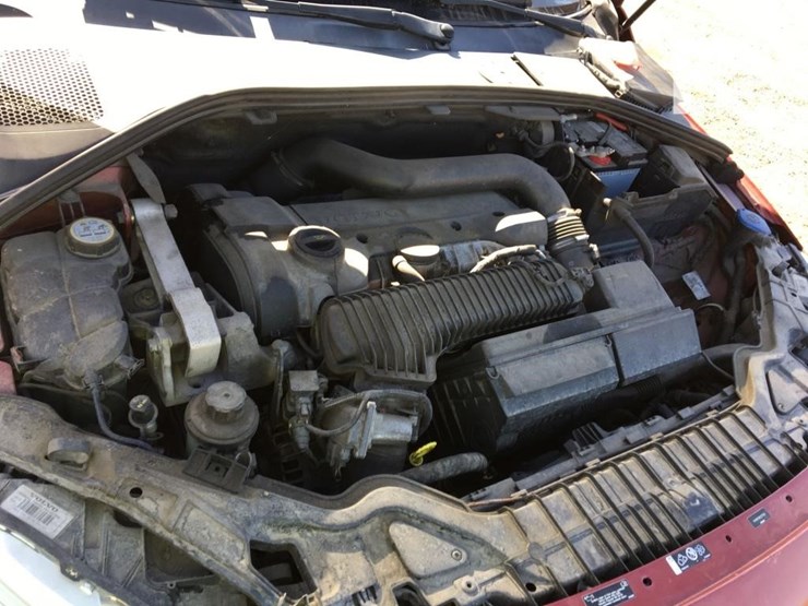 2014-volvo-s60-t5-image-11