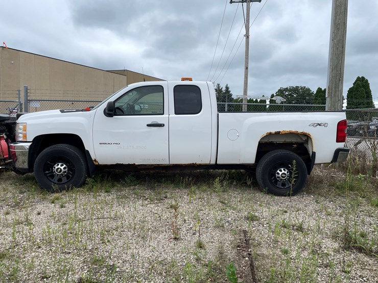 2011-chevrolet-2500-image-7