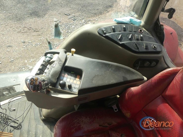case-ih-magnum-235-image-12