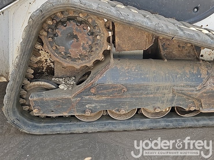 2021-bobcat-t64-image-9
