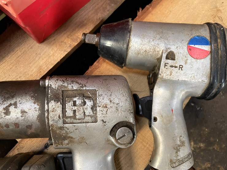 #8413-•-(3)-pneumatic-impact-wrenches-image-6