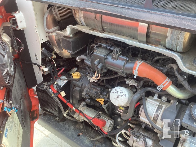 2022-bobcat-t770-image-13
