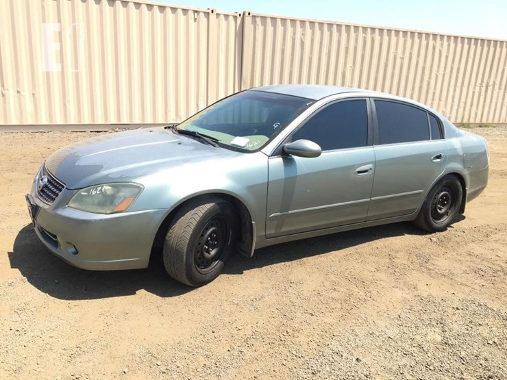 2005-nissan-altima-2.5s-image-1