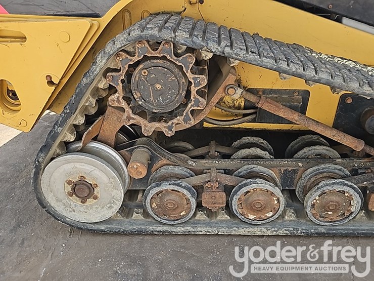 2006-caterpillar-277d-image-9