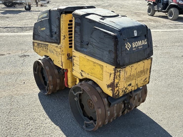 2016-bomag-bmp8500-image-4