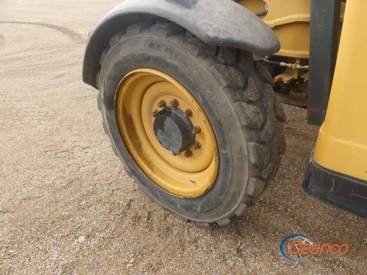 2014-caterpillar-tl642c-image-8