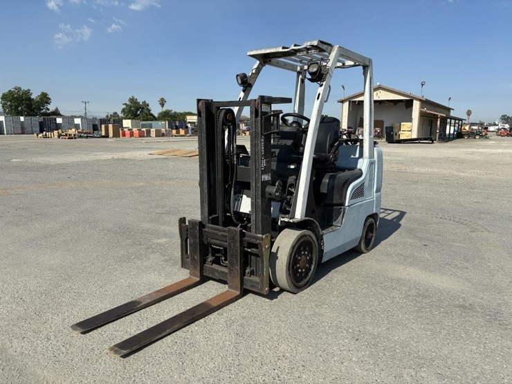 2017-unicarriers-mcp1f2a25lv-forklift-image-1