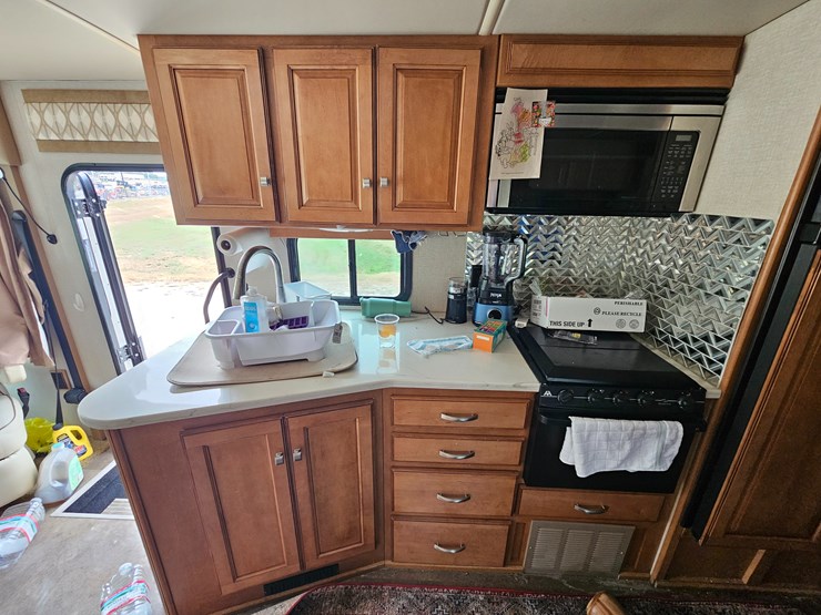 #21543-•-2014-ford-f53-motorhome-image-52