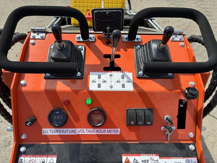 2025-sdlool-sl36c-skid-steer-loader-image-10