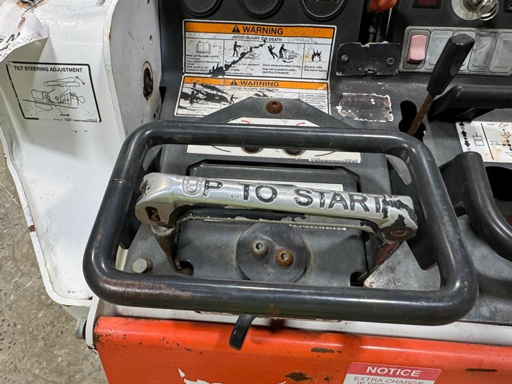 2013-bobcat-mt52-image-23
