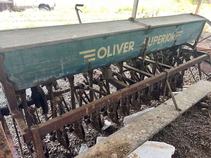 oliver-superior-8ft-grain-drill-image-43