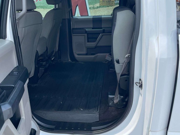 2020-ford-f150-xl-image-24