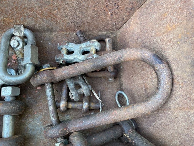 #1599-•-hooks-and-clevis-image-4