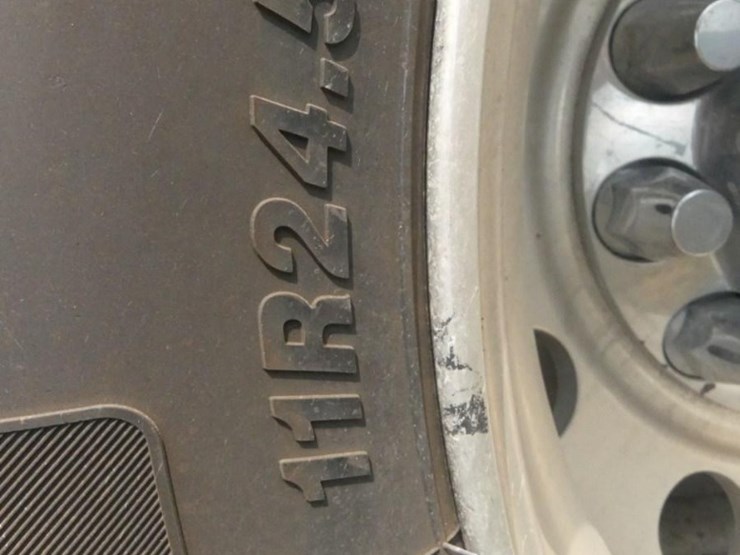 2014-kenworth-w900-image-9