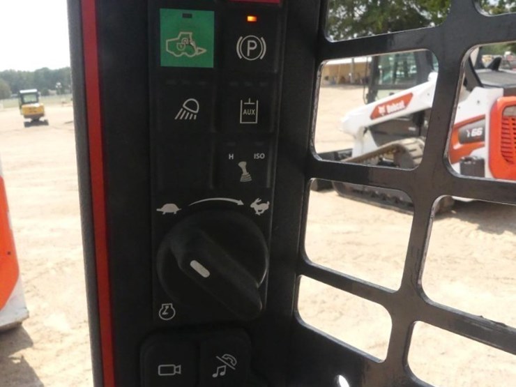 2021-bobcat-s66-image-12