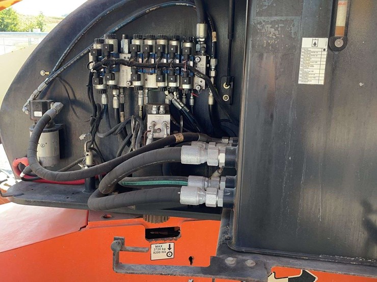 2015-jlg-400s-image-10