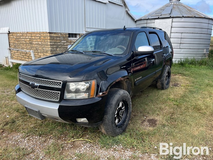 2007-chevrolet-tahoe-image-1