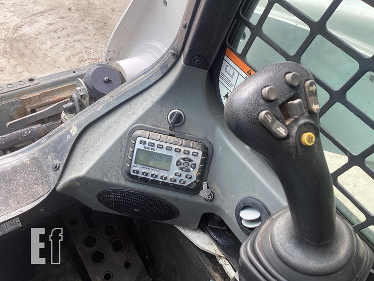 2022-bobcat-t770-image-16