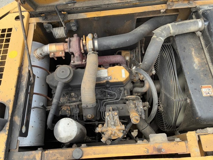 2004-caterpillar-311c-image-26