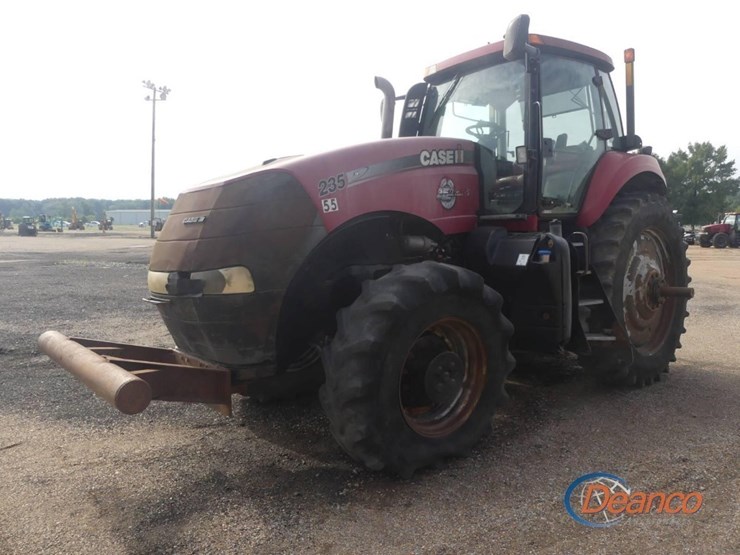 case-ih-magnum-235-image-14