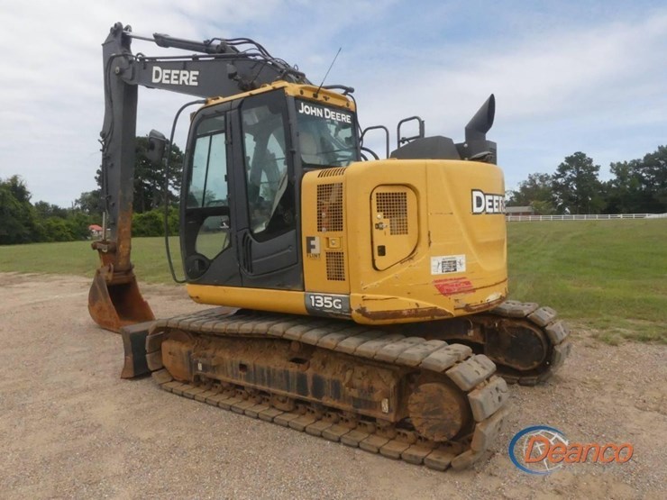 2018-deere-135g-image-4