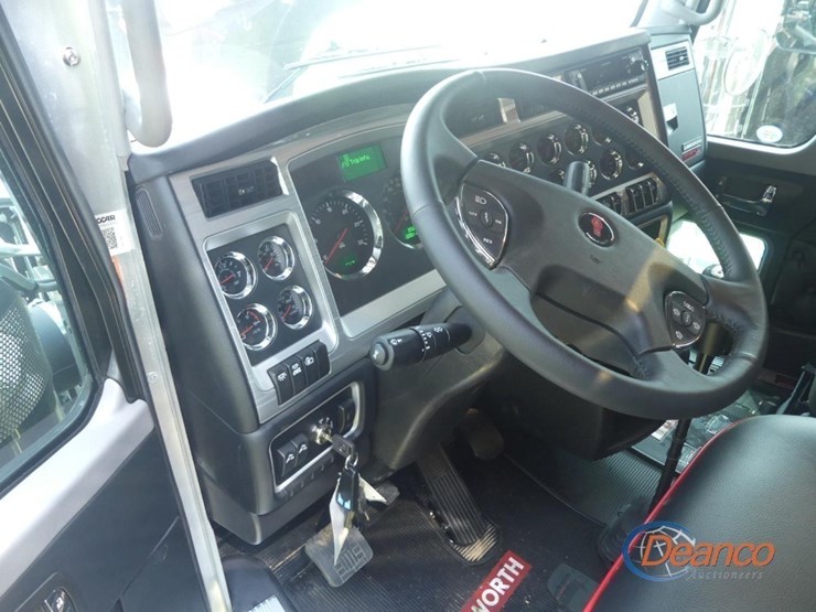 2024-kenworth-w900l-image-16