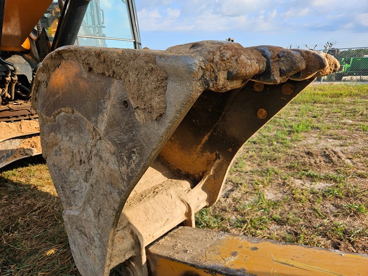 #21999-•-2020-hyundai-hx220lc-excavator-image-101