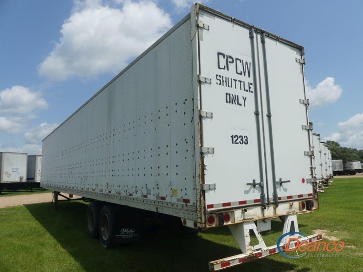 2006-strick-trailer-image-4