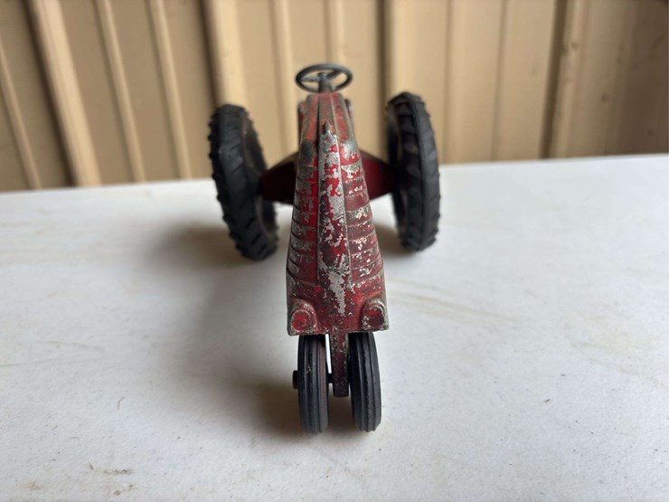 (2)-1/16-oliver-70-tractor-and-baler-image-4