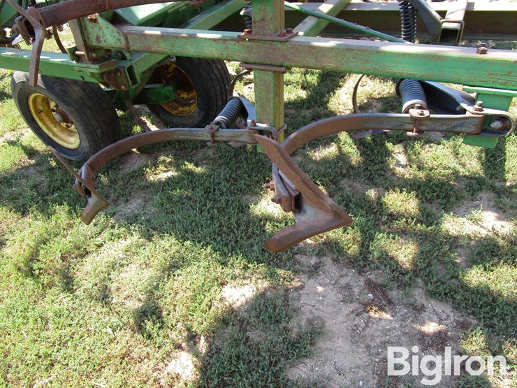 john-deere-1060-image-15