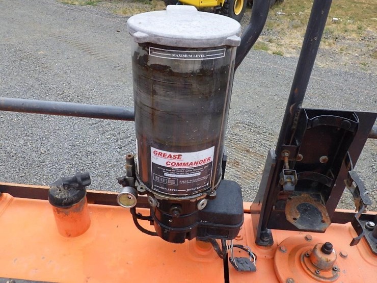 2015-hitachi-zx350lc-6n-image-23