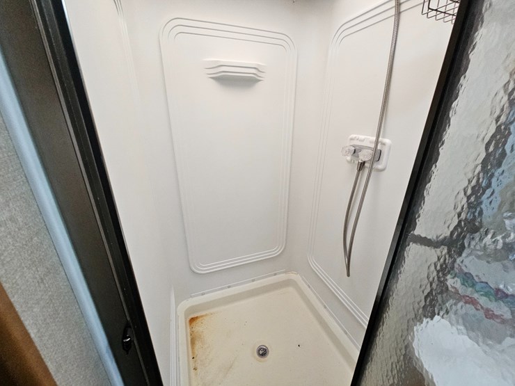 #21543-•-2014-ford-f53-motorhome-image-80