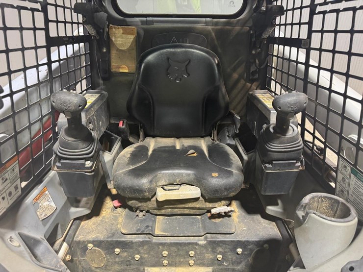 2019-bobcat-s550-image-16