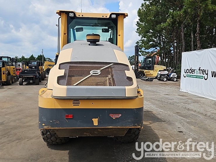 2017-volvo-sd115b-image-16