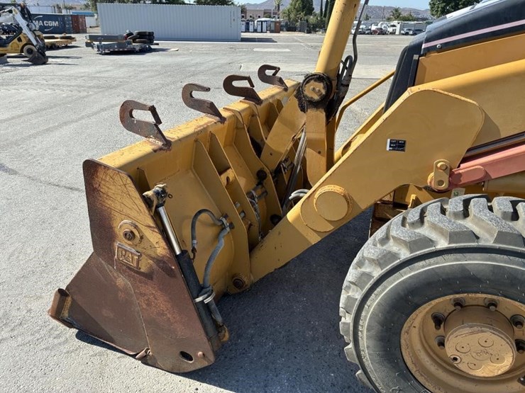 2005-caterpiller-420d-loader-backhoe-image-5