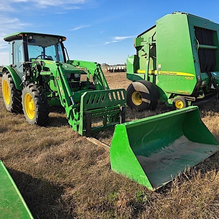 JOHN DEERE 5075E