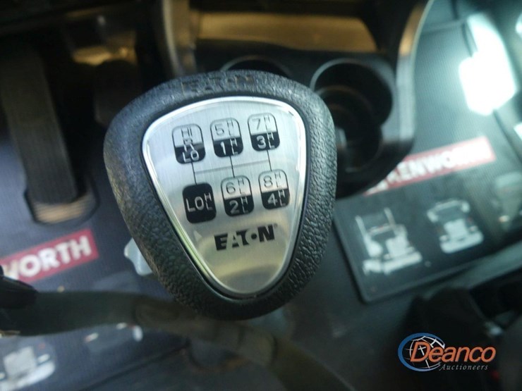 2024-kenworth-w900l-image-20