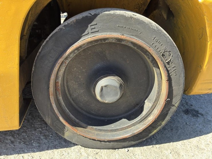 2005-komatsu-fg25sht-14-image-20