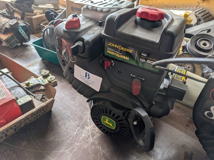 john-deere-16-image-3