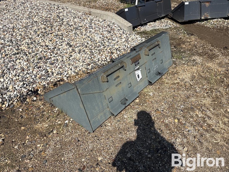 bobcat-74”-heavy-duty-skid-steer-bucket-image-7