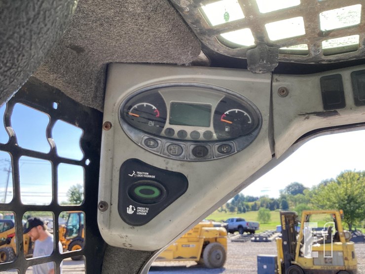2008-bobcat-s250-image-12