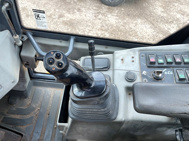 deere-304j-image-35