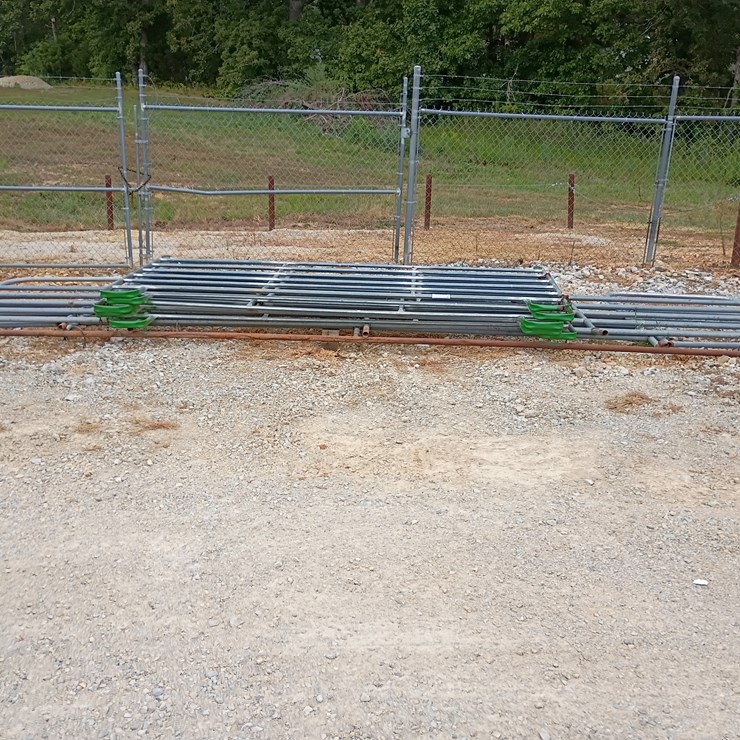 #21589 • 7- Galvanized Corral Panels
