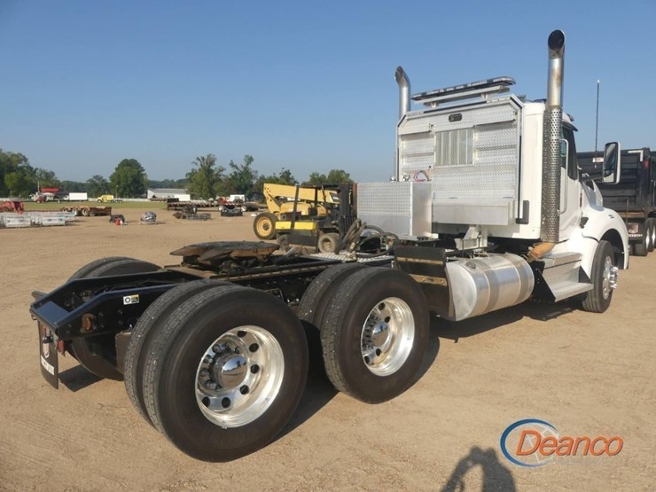 2024-kenworth-t880-image-2