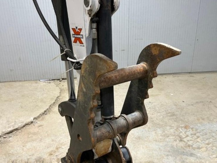 2020-bobcat-e32i-image-11