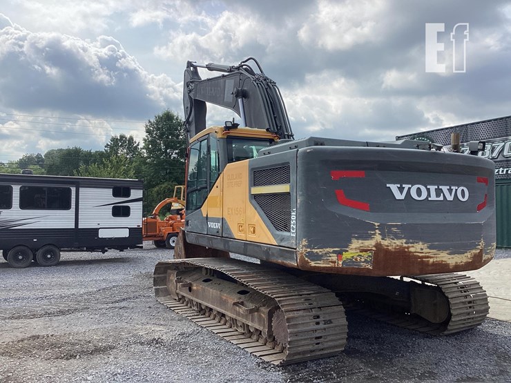 2018-volvo-ec250el-image-2