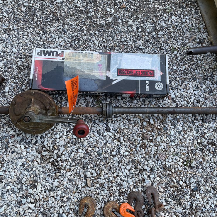 #1666 • Zee Line Hand Pump